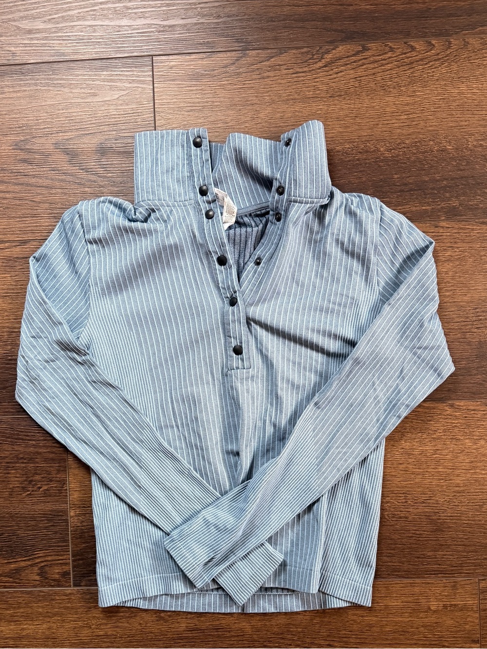 Athleta Blue Pinstripe Long Sleeve Button-Front Pullover Sz S